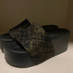 Jessica Simpson platform sandals camo print